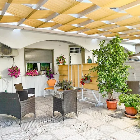A Casa Di Pietro Sei Leporano